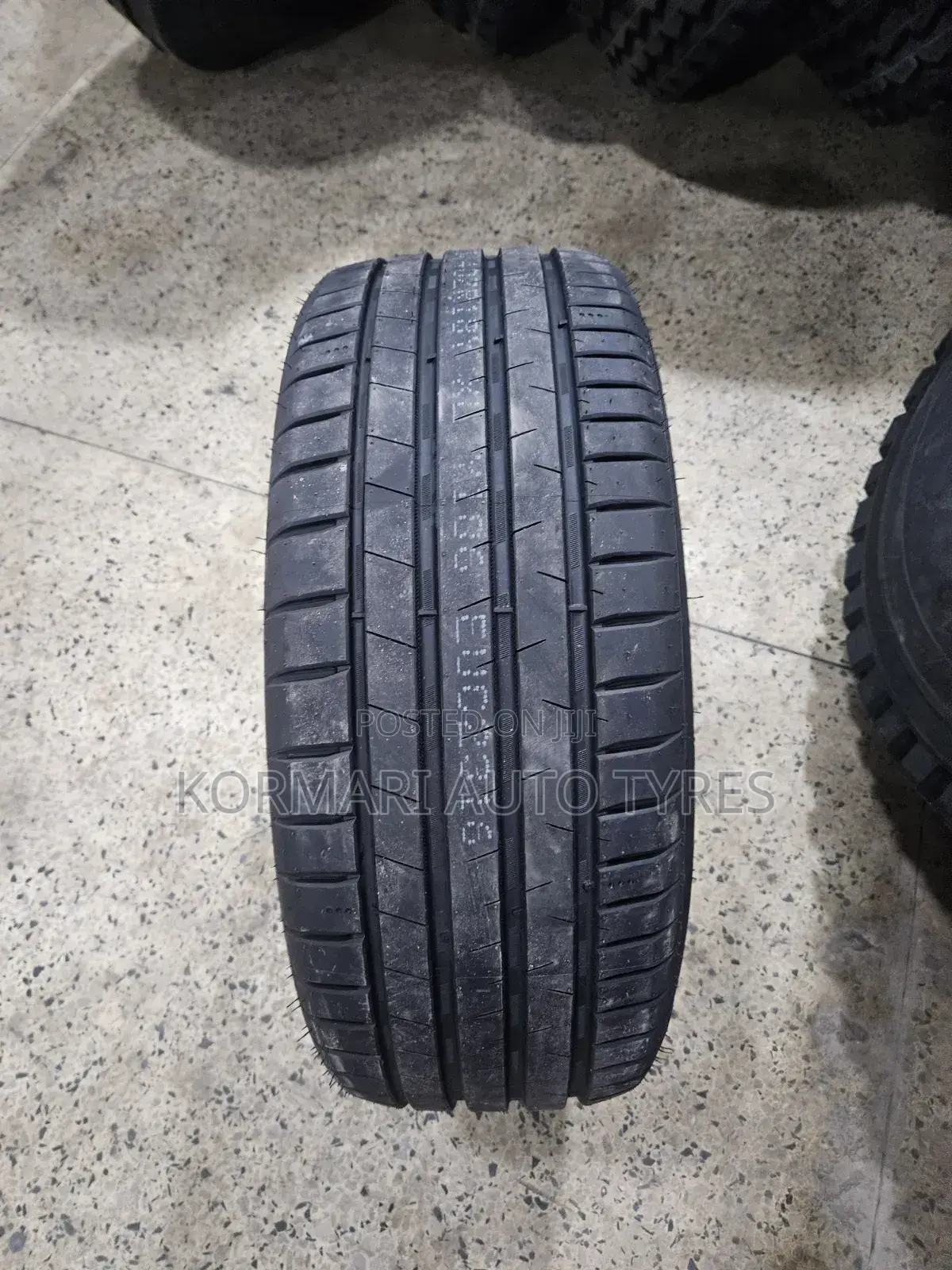 225/40r19 Lykeen