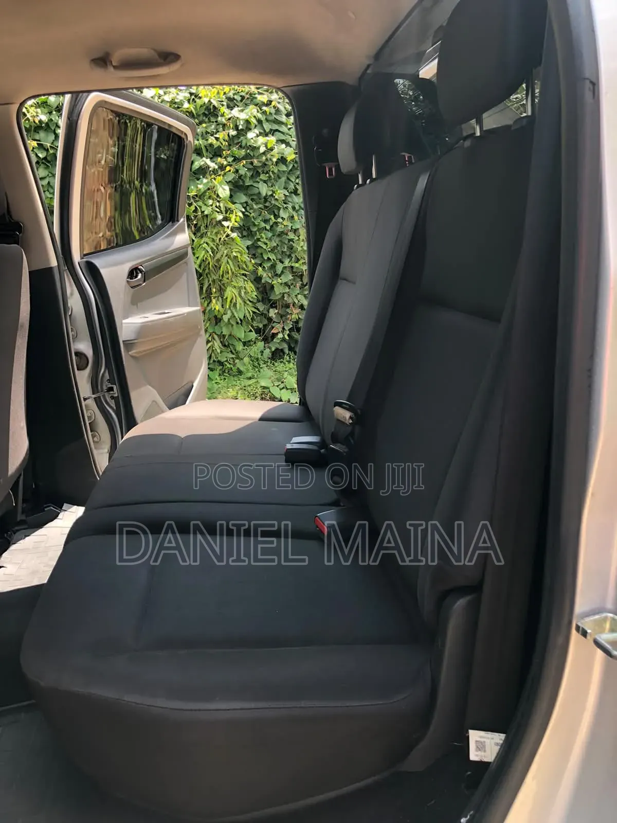 Isuzu D-MAX 2022 Silver
