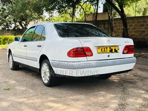 Mercedes-Benz E200 1997 White