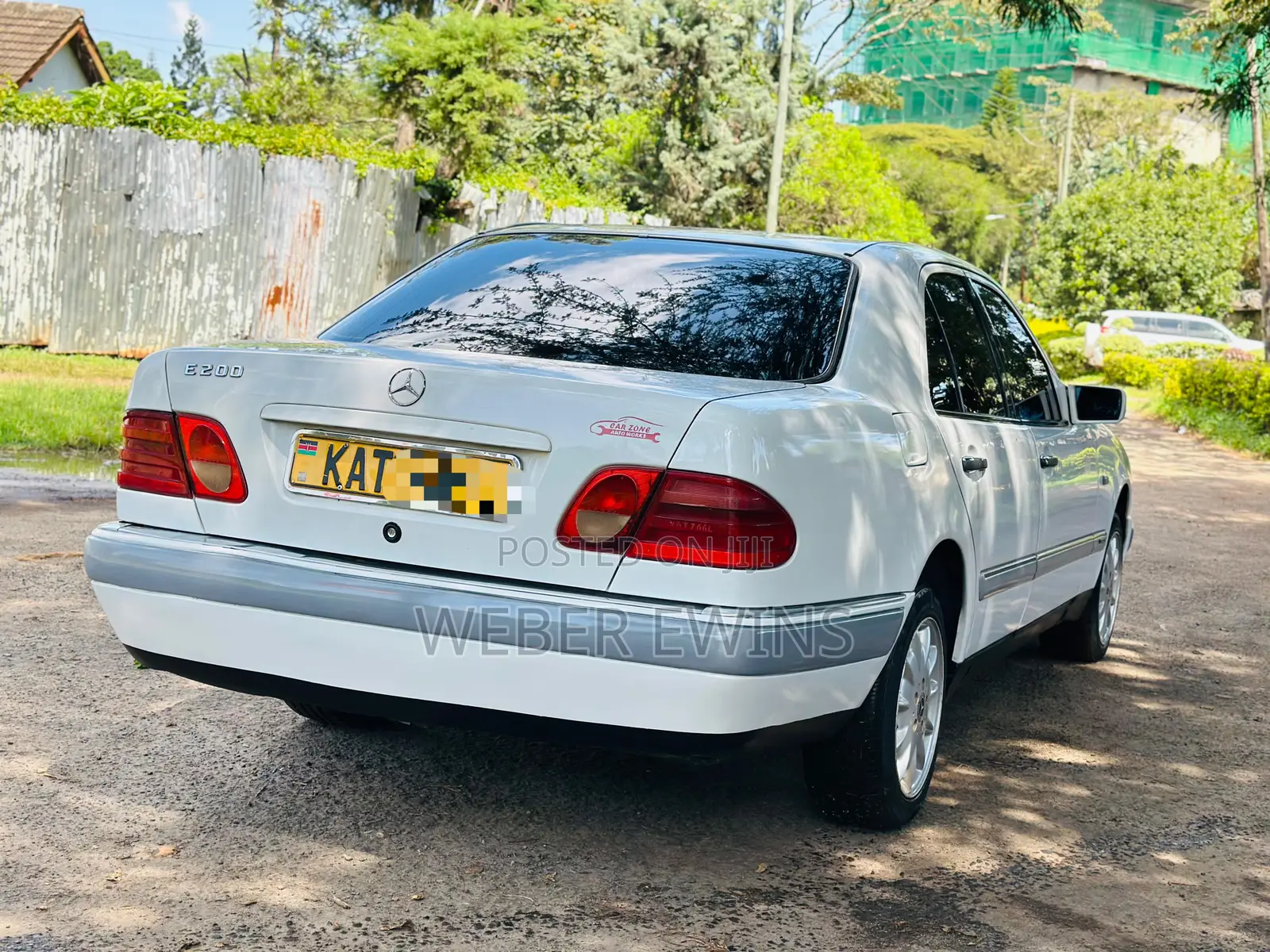 Mercedes-Benz E200 1997 White