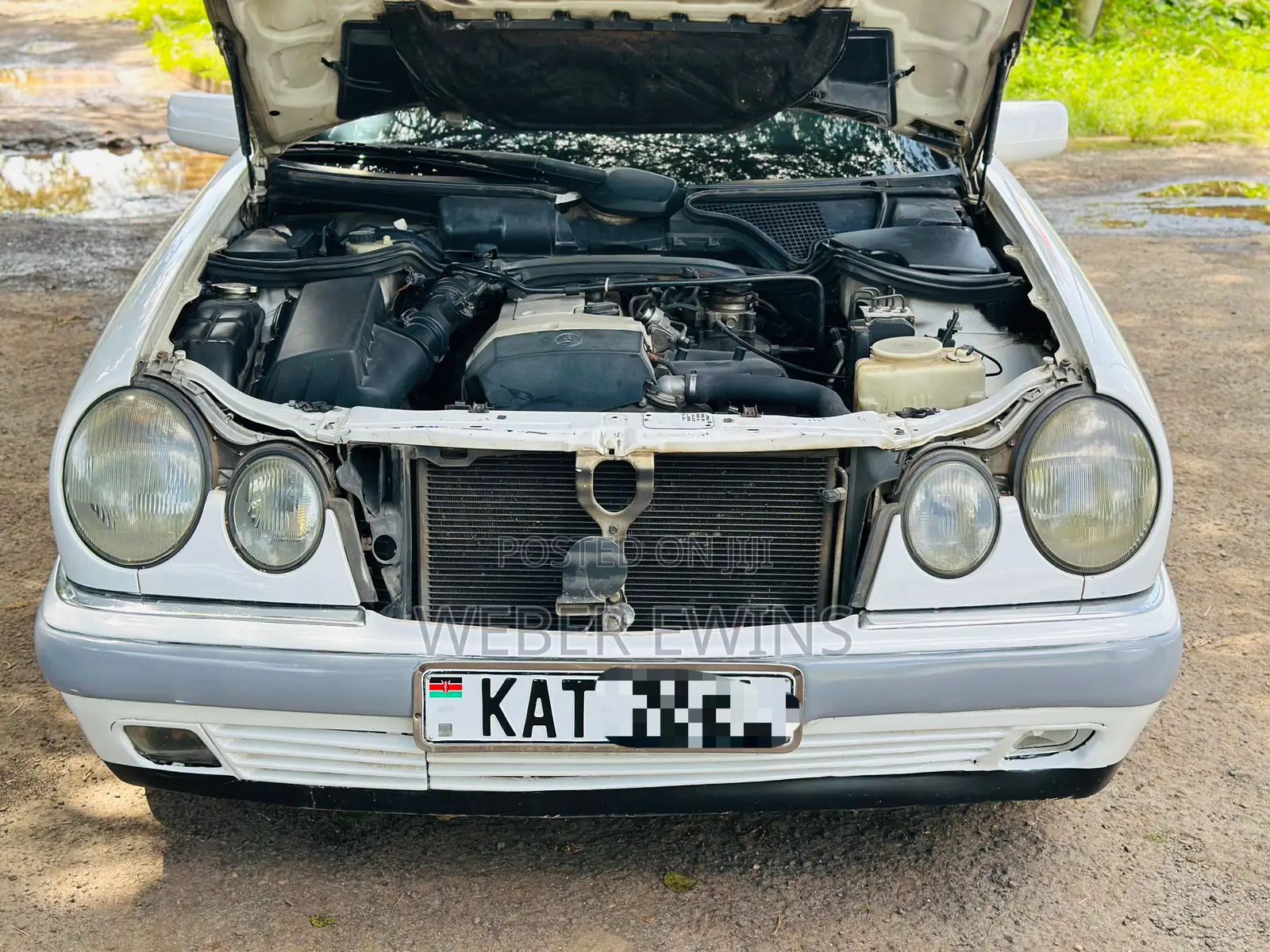 Mercedes-Benz E200 1997 White