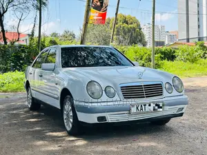 Mercedes-Benz E200 1997 White