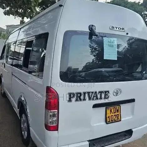 Toyota HiAce 2008 White - thumbnail 3