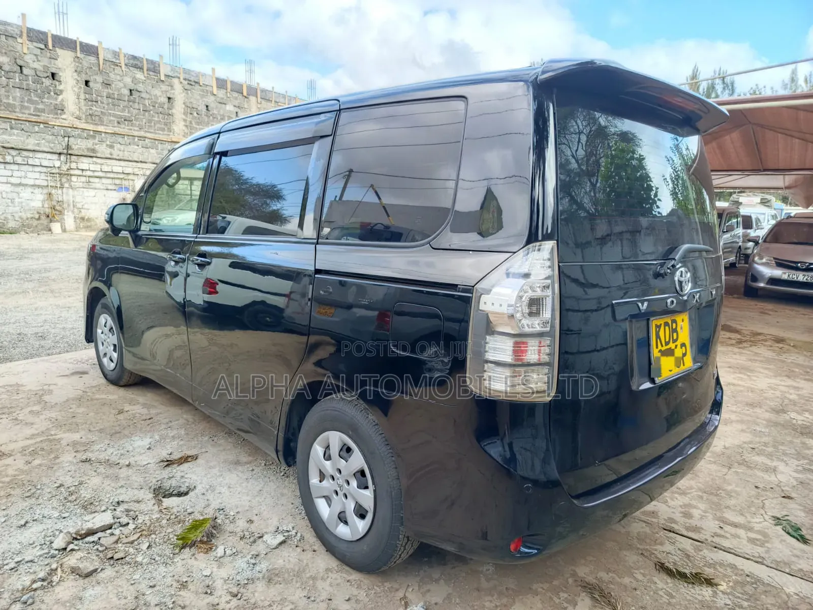 Toyota Voxy 2013 Black