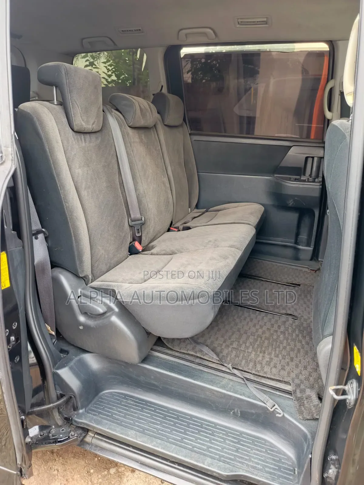 Toyota Voxy 2013 Black