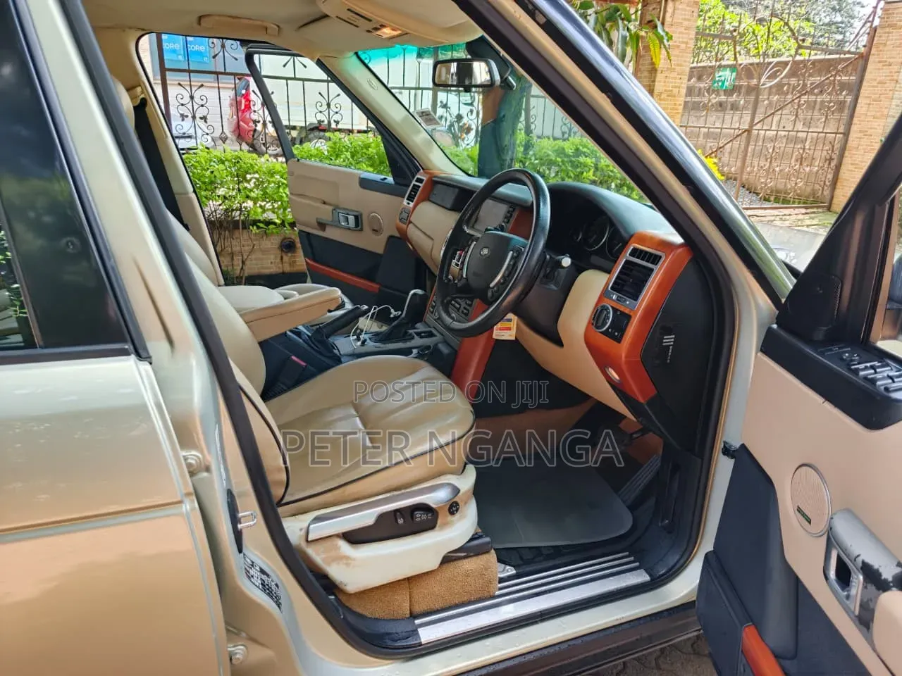 Land Rover Range Rover Vogue 2005 Gold