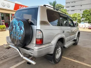 Toyota Land Cruiser 2004 Silver