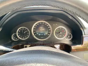 Mercedes-Benz E250 2009 Silver