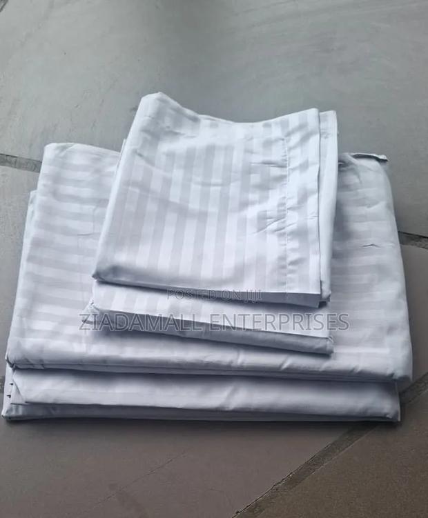 Striped Bedsheets Premium 4pcs Striped Bedding Set – Size 6x7