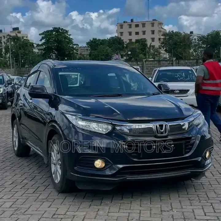 Honda Vezel 1.5 4WD 2019 Matt Black