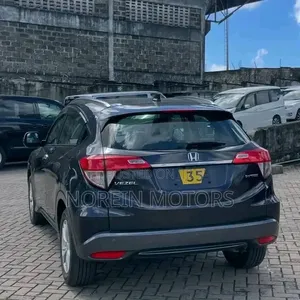 Honda Vezel 1.5 4WD 2019 Matt Black