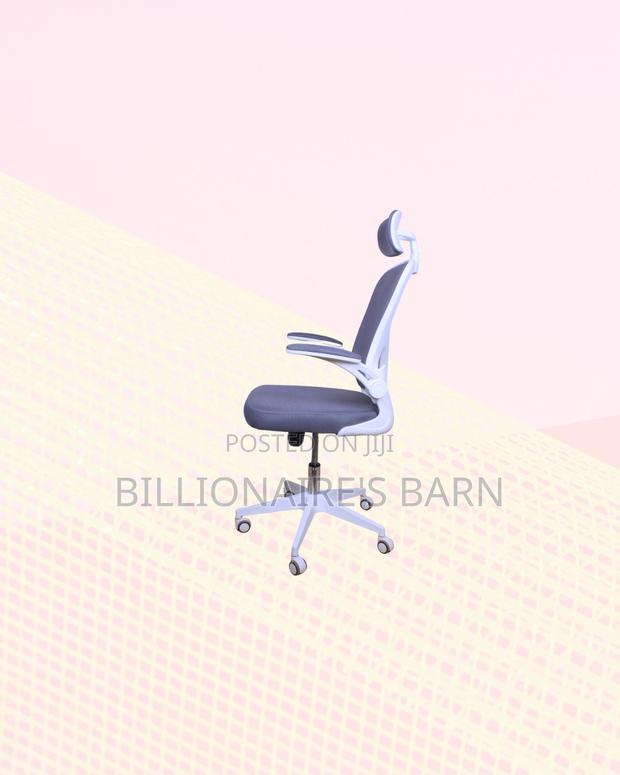 High-Quality Ergonomic Office Chair Flip Up Arms Adjustable Headrest