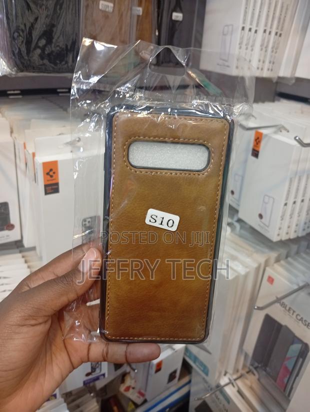 Samsung Galaxy S10 Brown Leather-Style Phone Case