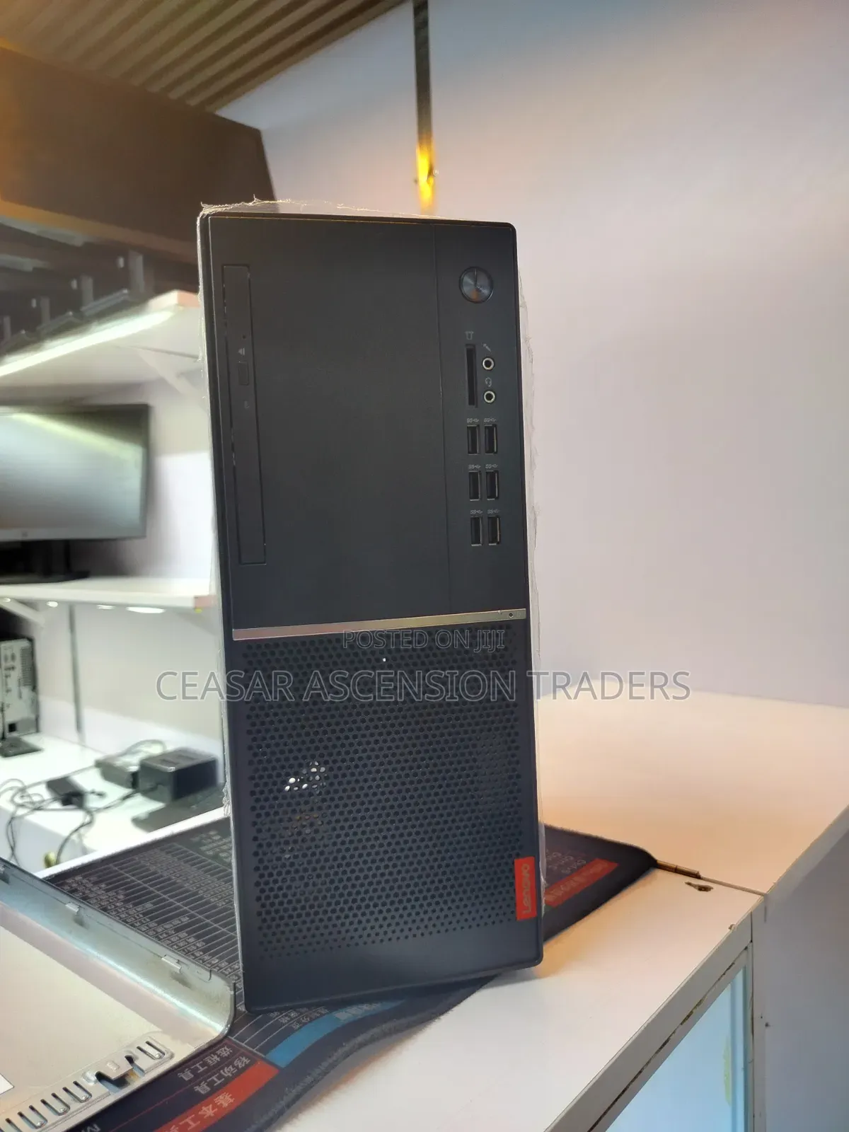 Desktop Computer Lenovo V530 8GB Intel Core i5 SSD 256GB