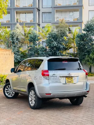 Toyota Vanguard 2010 Silver