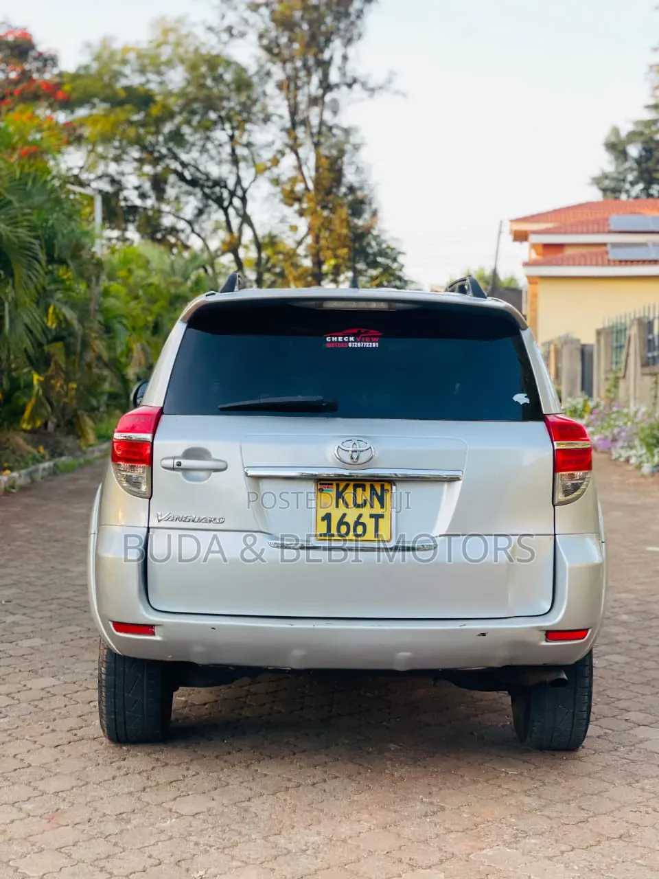 Toyota Vanguard 2010 Silver