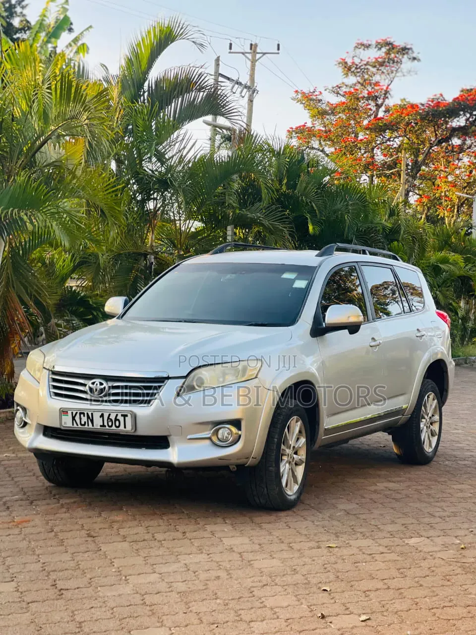 Toyota Vanguard 2010 Silver