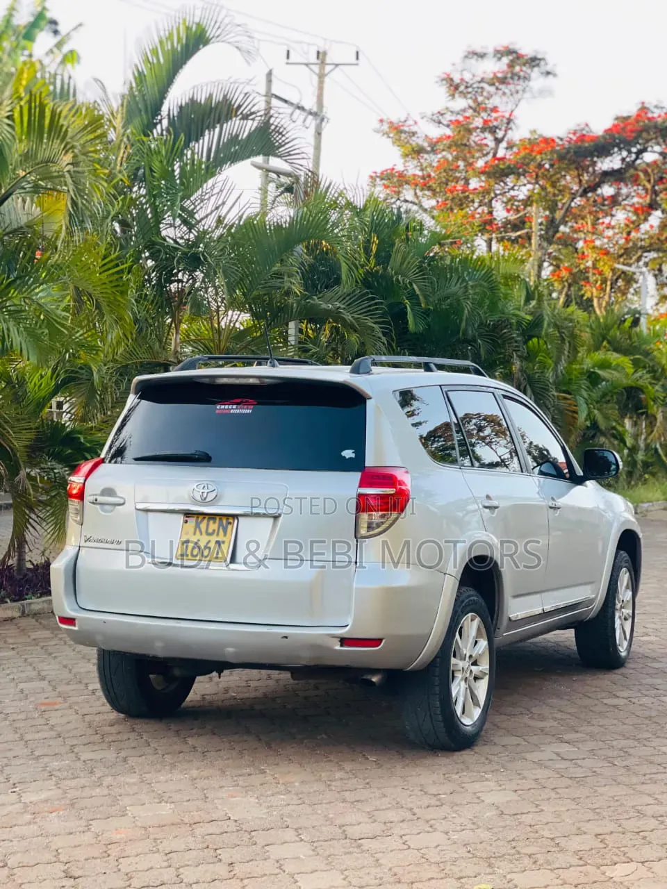 Toyota Vanguard 2010 Silver