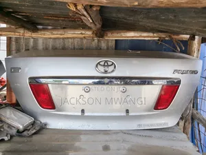 Toyota Premio Boot