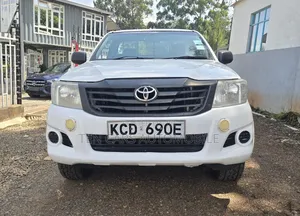 Toyota Hilux 2014 White