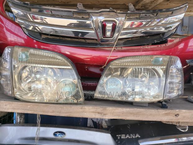 Nissan X-Trail Headlights