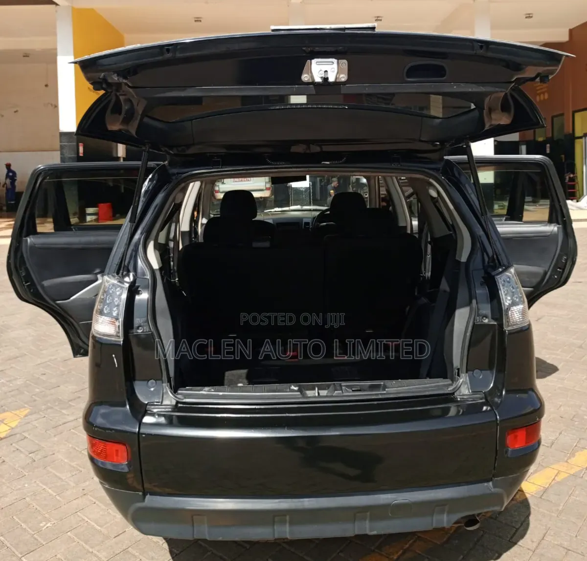 Mitsubishi Outlander 2010 Black