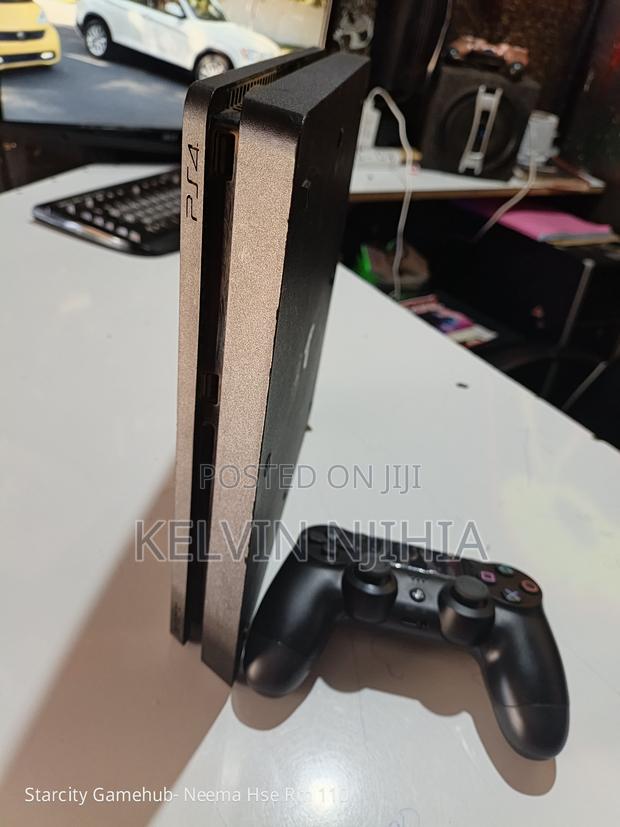 Playstation 4slim