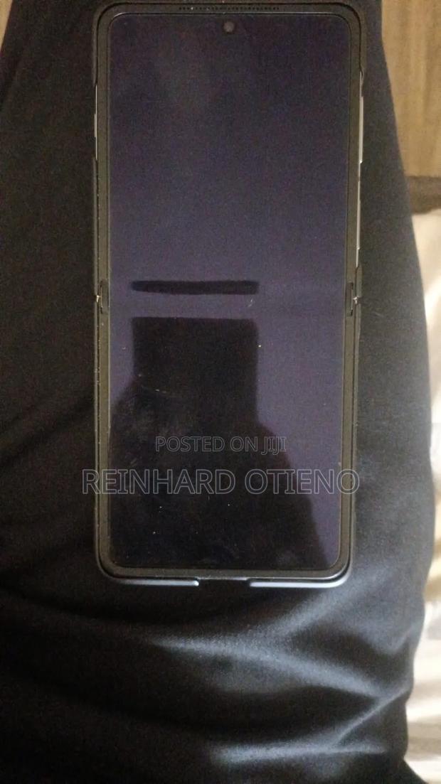 Oppo Find N3 Flip 256 GB Black - thumbnail 3