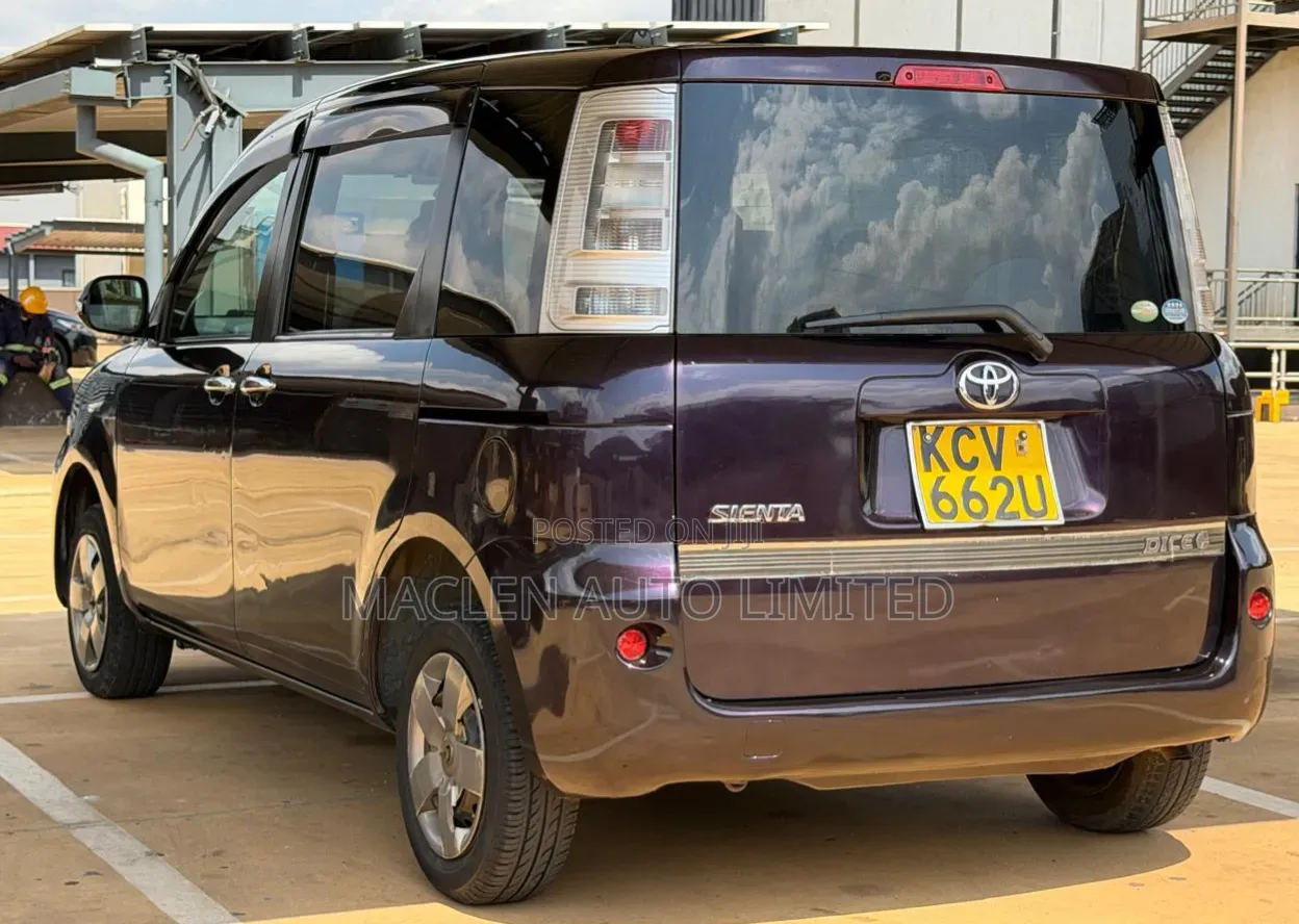 Toyota Sienta 2012 Purple
