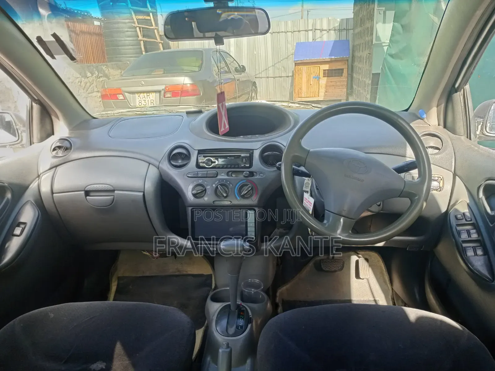 Toyota Vitz 2003 Silver