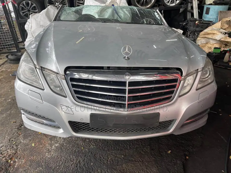 Mercedes-Benz E-Class W212 Pre-Facelift Nose Cut