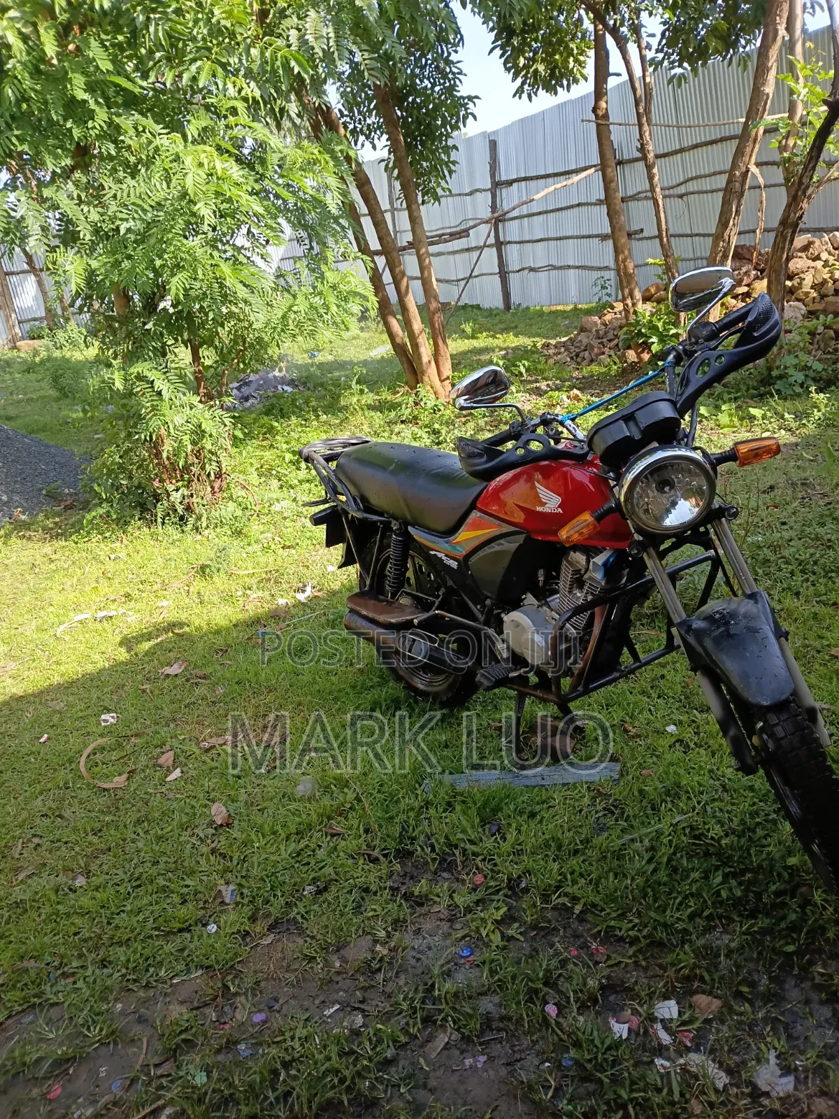 Honda CB 2022 Red