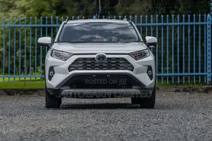 Toyota RAV4 2019 White