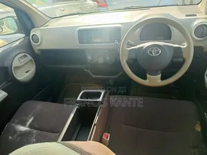 Toyota Passo 2010