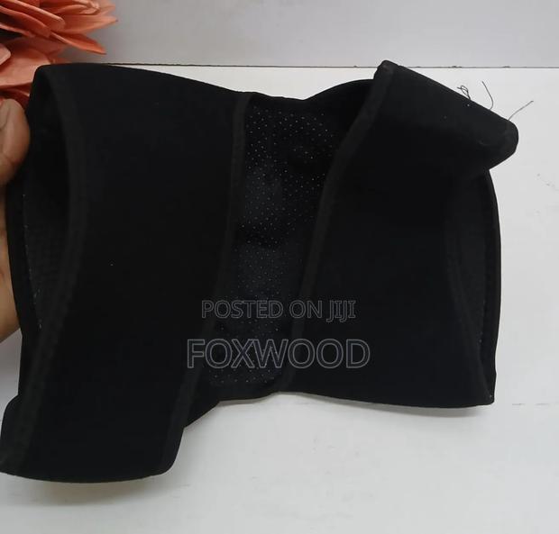 Adjustable Magnetic Therapy Knee Pad Available - thumbnail 2