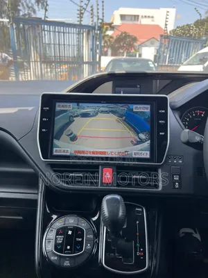 Toyota Noah 2.0 AWD (7 Seater) 2019 White