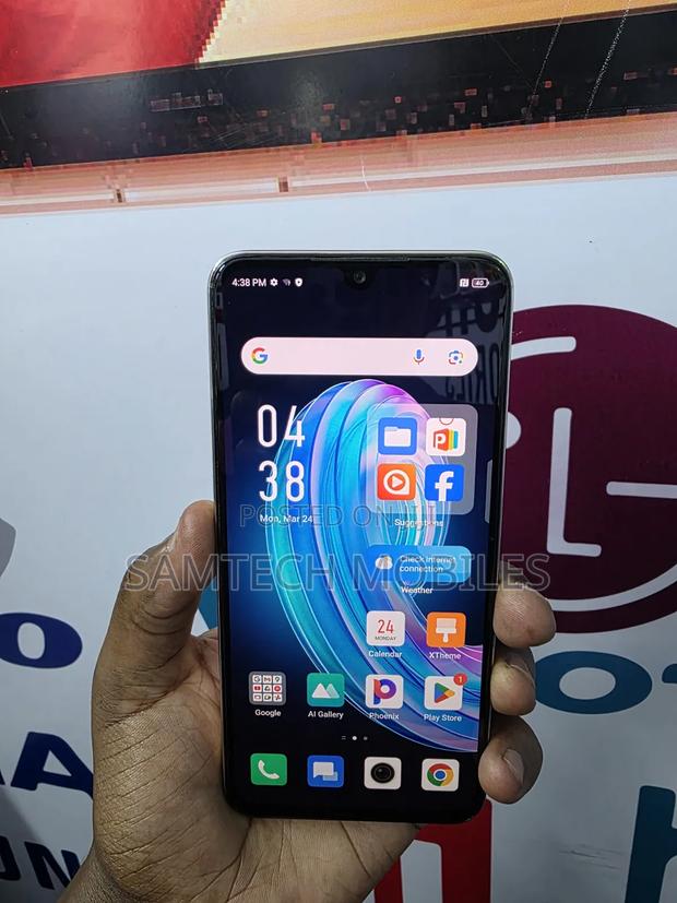 Infinix Note 30 256 GB Gold - thumbnail 4
