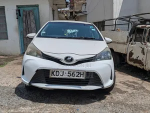 Toyota Vitz 2015 White
