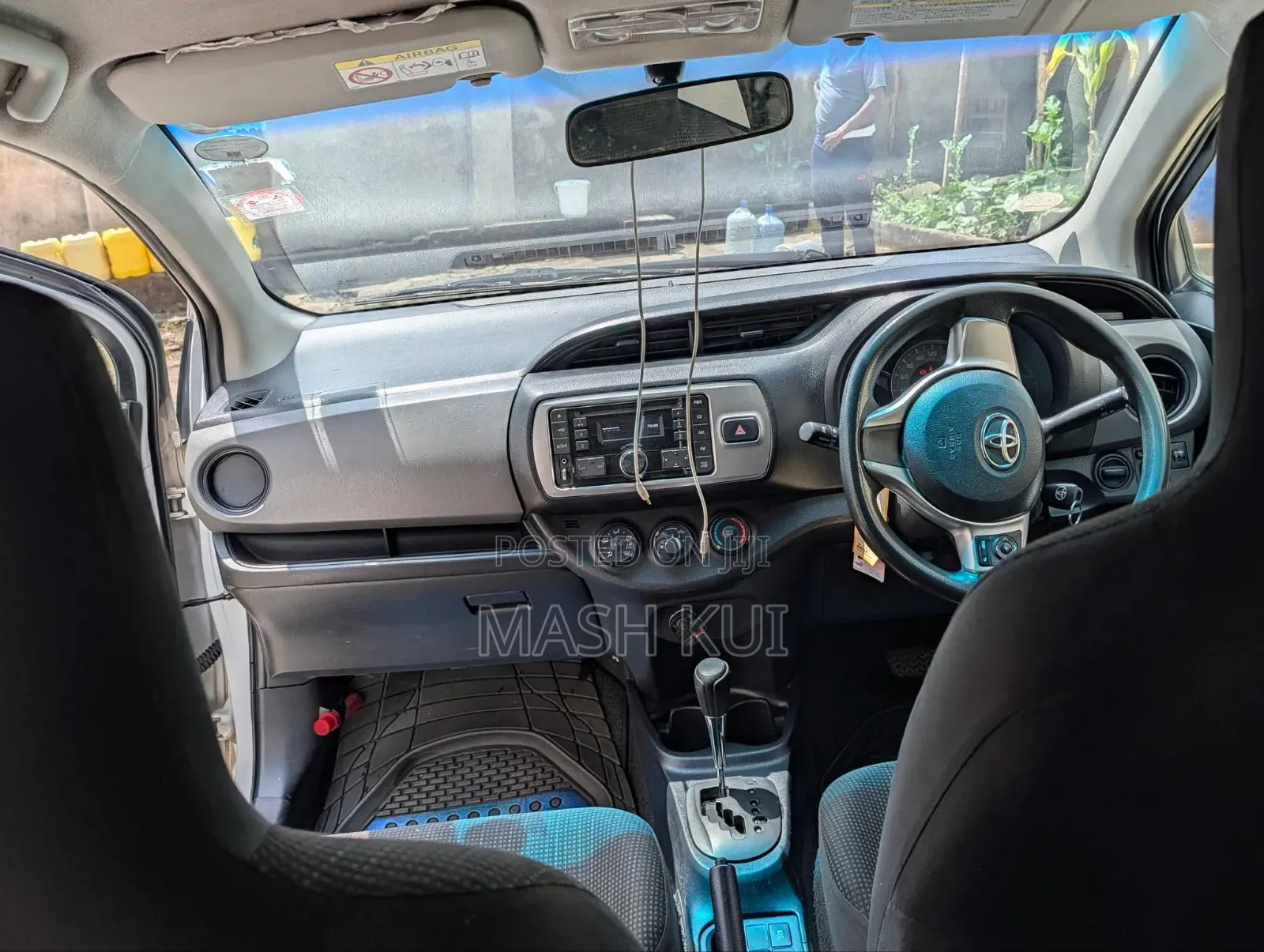 Toyota Vitz 2015 White