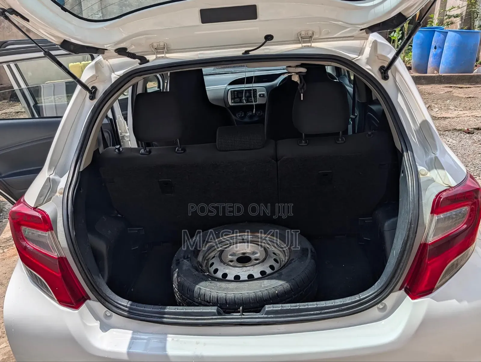 Toyota Vitz 2015 White