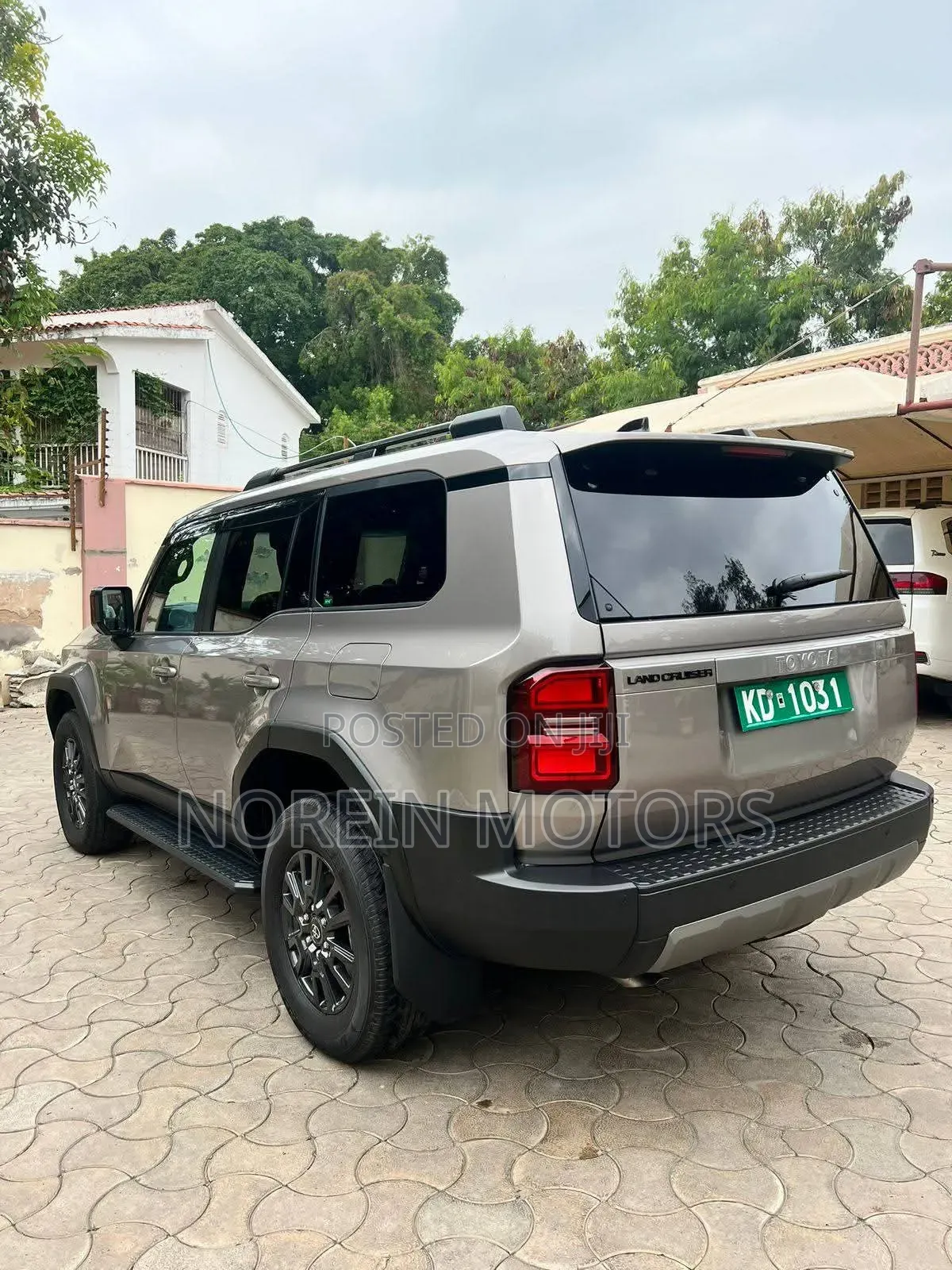 Toyota Land Cruiser Prado 2.4 Petrol 2024