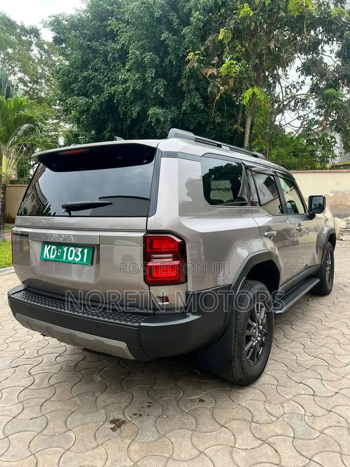 Toyota Land Cruiser Prado 2.4 Petrol 2024