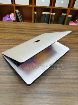 Laptop Apple MacBook Pro 2020 32GB Intel Core i7 SSD 512GB