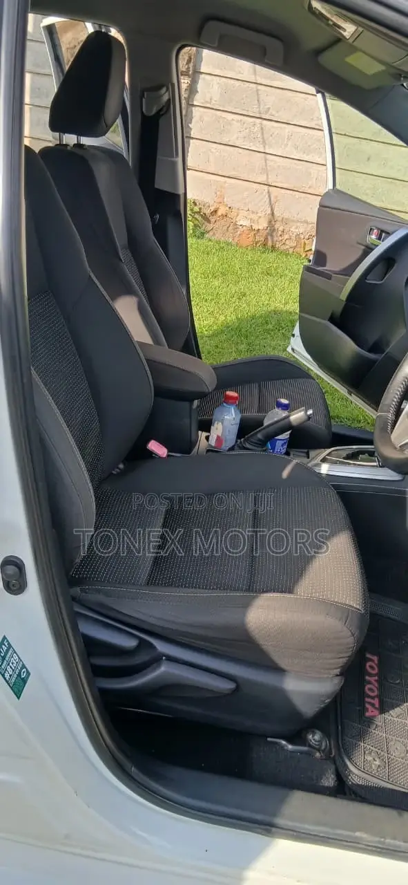 Toyota Auris 2014 White