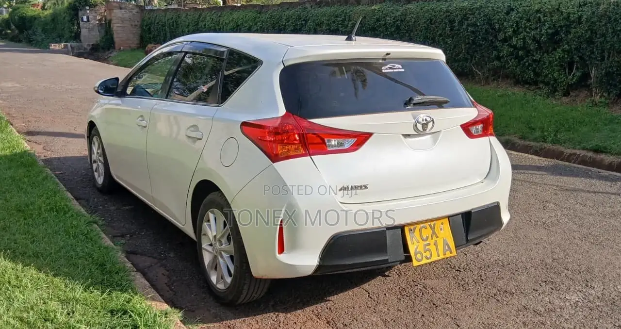 Toyota Auris 2014 White