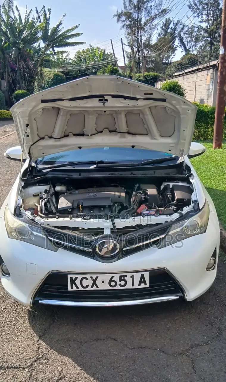 Toyota Auris 2014 White