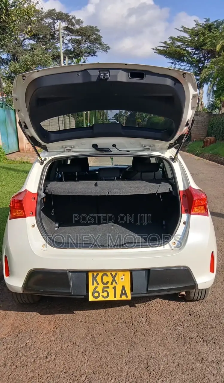 Toyota Auris 2014 White