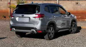 Subaru Forester Premium AWD 2019 Silver