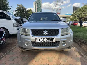 Suzuki Escudo 2010 Silver