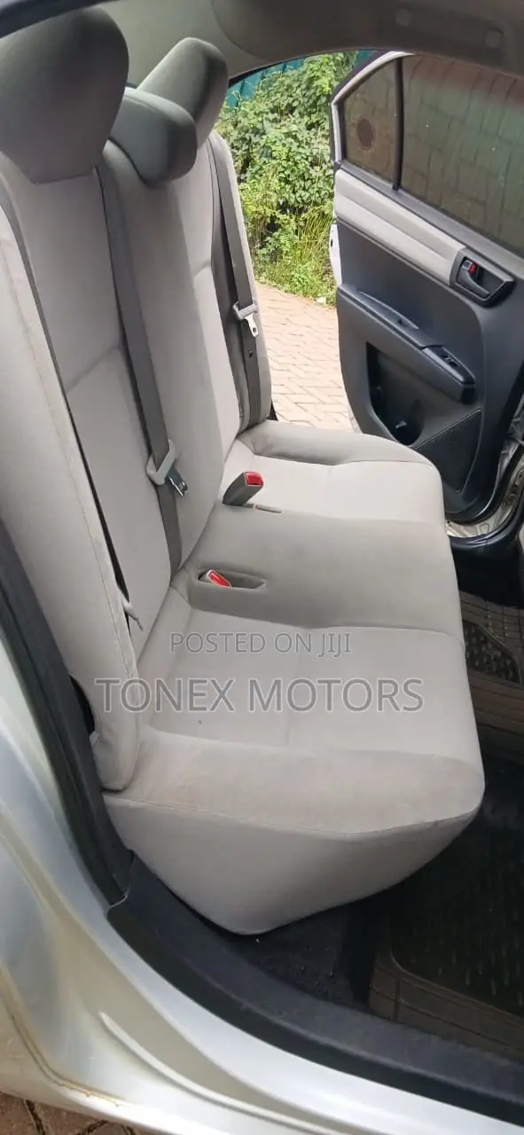 Toyota Axio 2014 Silver